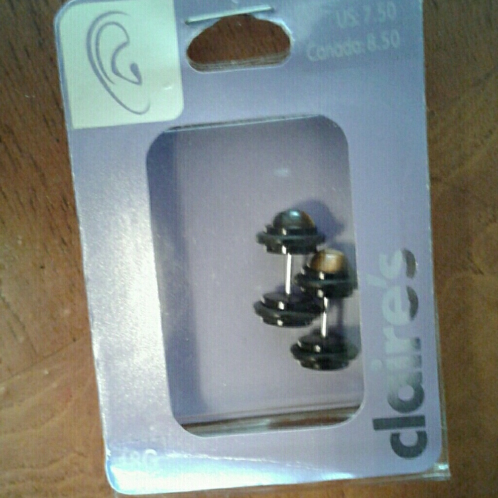 Bundle Up For Grabs - image 3